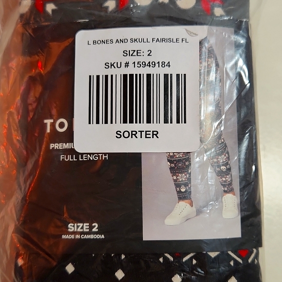 ❤️NWT VINTAGE TORRID LEGGING - SKULL FAIR ISLE SNOWFLAKE - PLUS SIZE CHRISTMAS - Picture 5 of 14